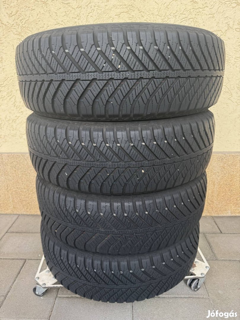 215/60 r17 17 4 évszakos négy téli