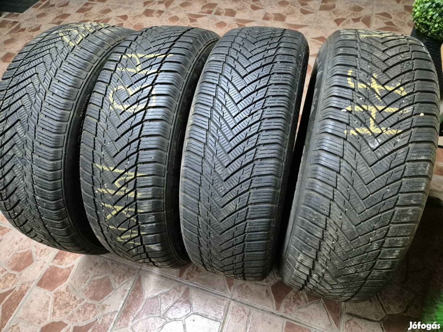 215/60r16 téli gumik 