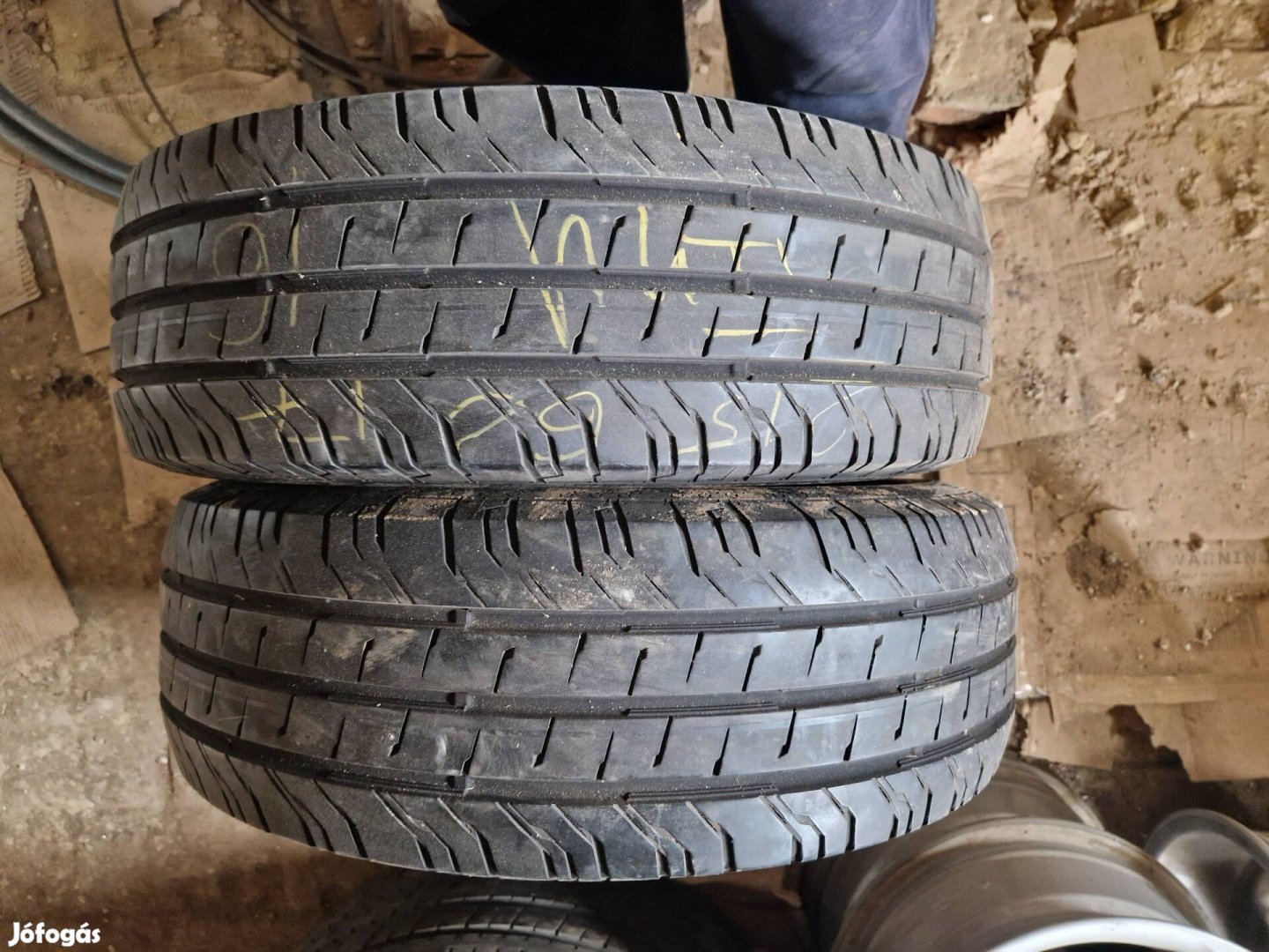 215/60r17C Continental nyarigumi. 2db