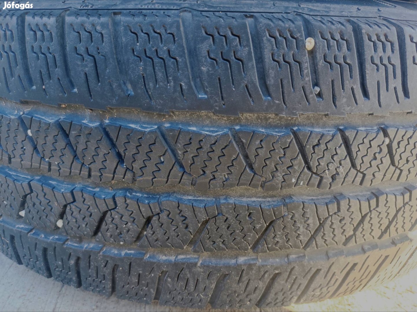 215/60r17 C Continental téligumi