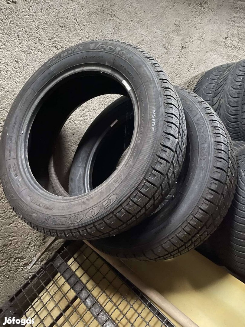 215/60r17 C kisteher gumi újszerű