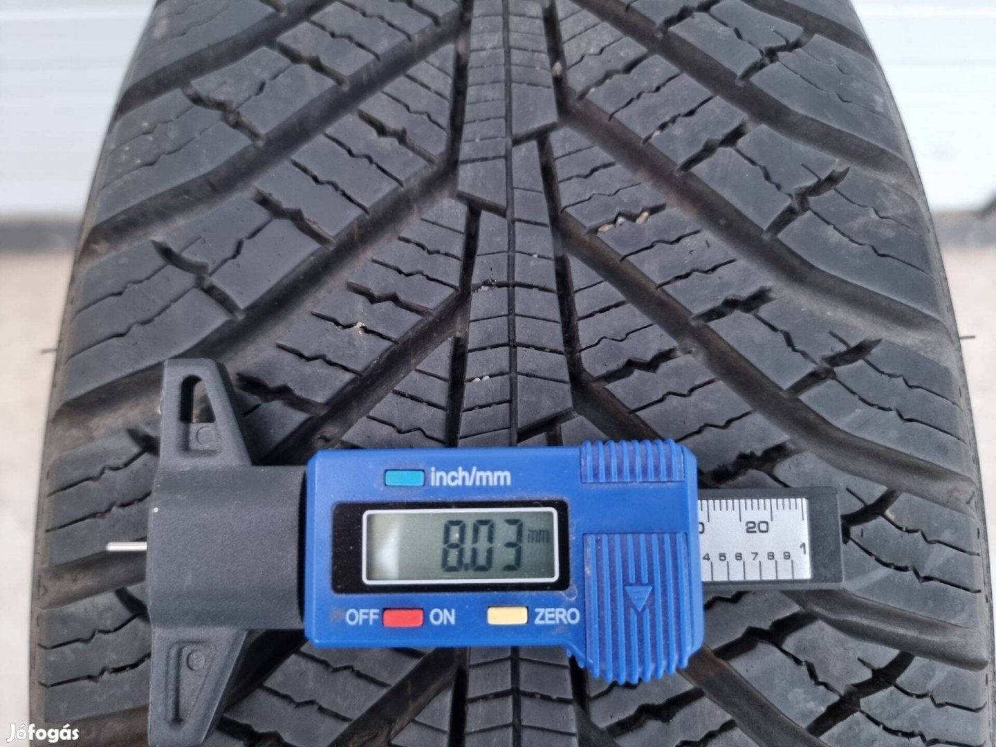 215/65R15 Kumho 4évszakos 2db újszerű állapotban eladó!