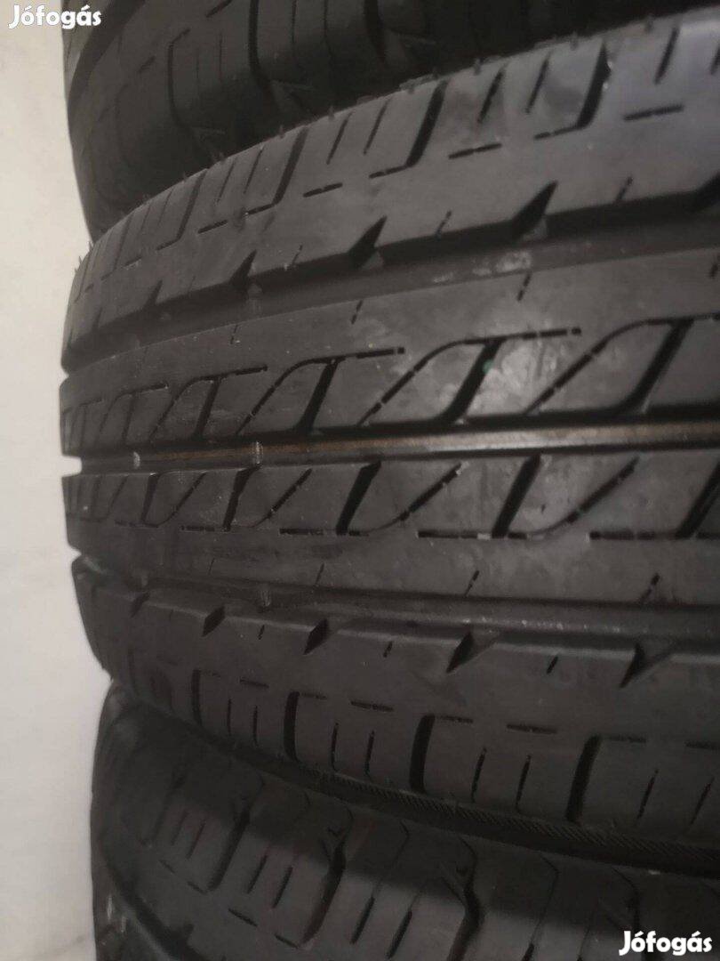 215/65R16C újszerű Lassa nyárigumik kisteherre
