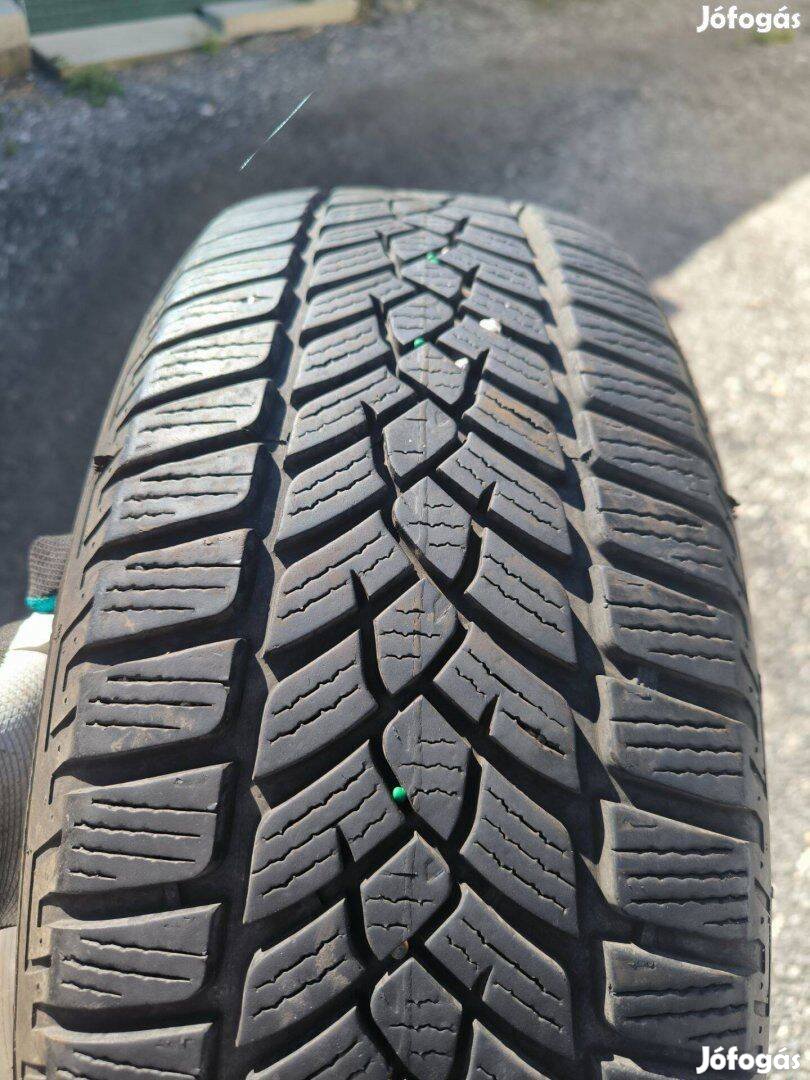215/65R16 215/65 90% Fulda téligumik
