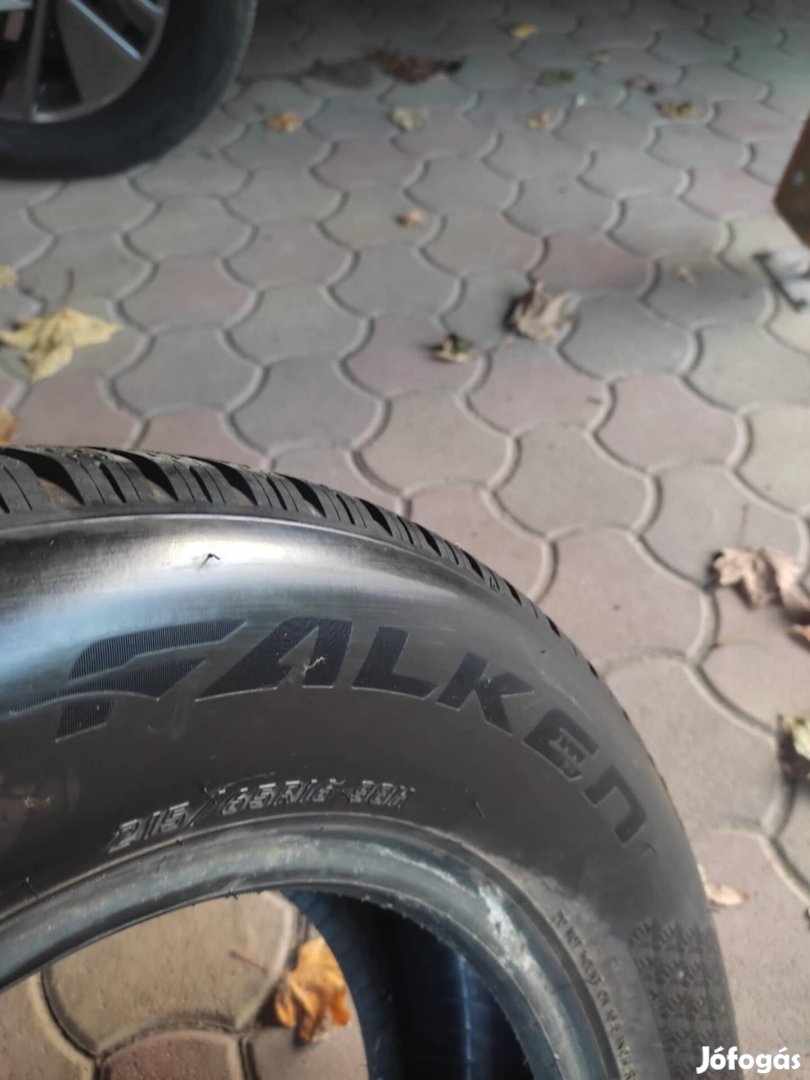 215/65R16 Falken téli gumi szett 