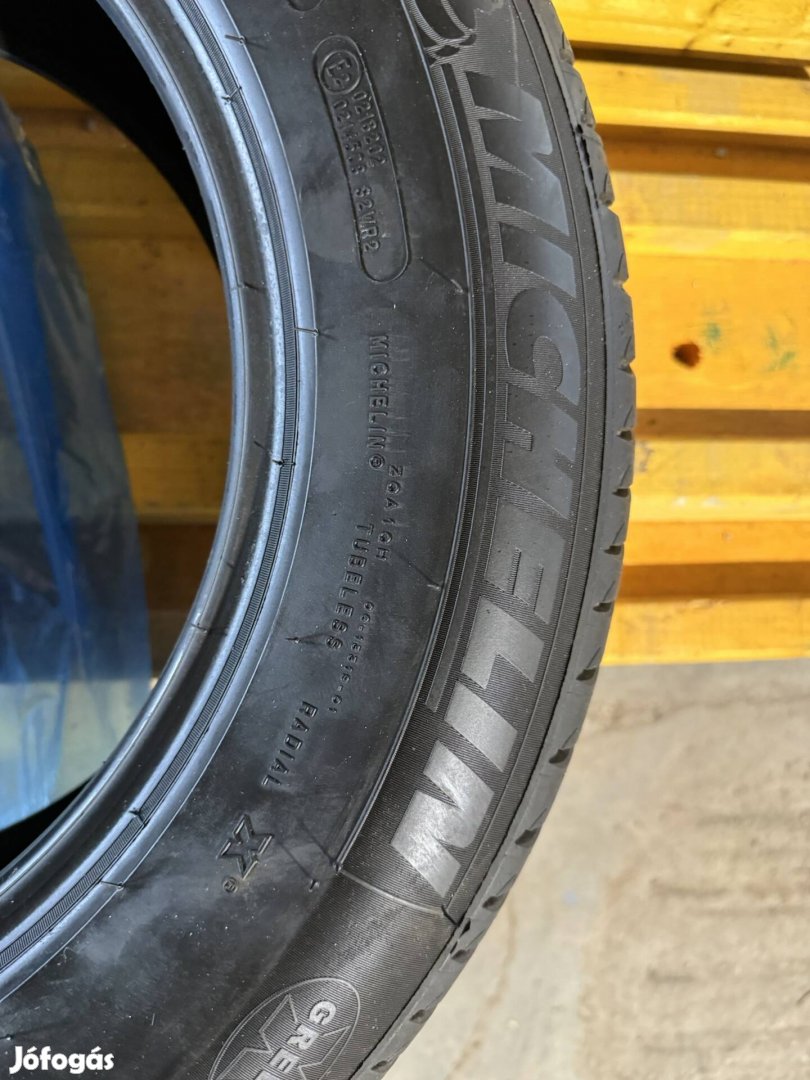 215/65R16 Michelin