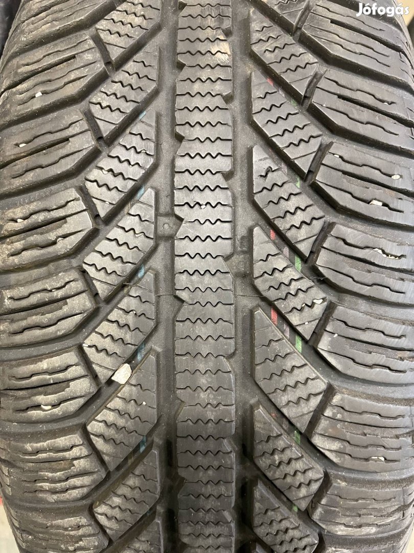 215/65R16 Téligumik