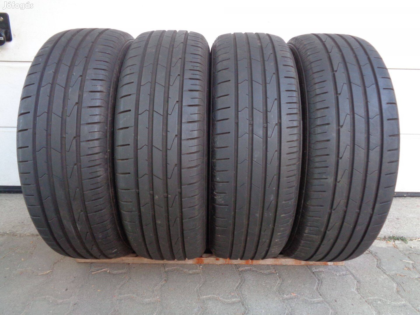 215/65R16-os Hankook nyári gumi garnitúra, 80-90%-os mintával eladó