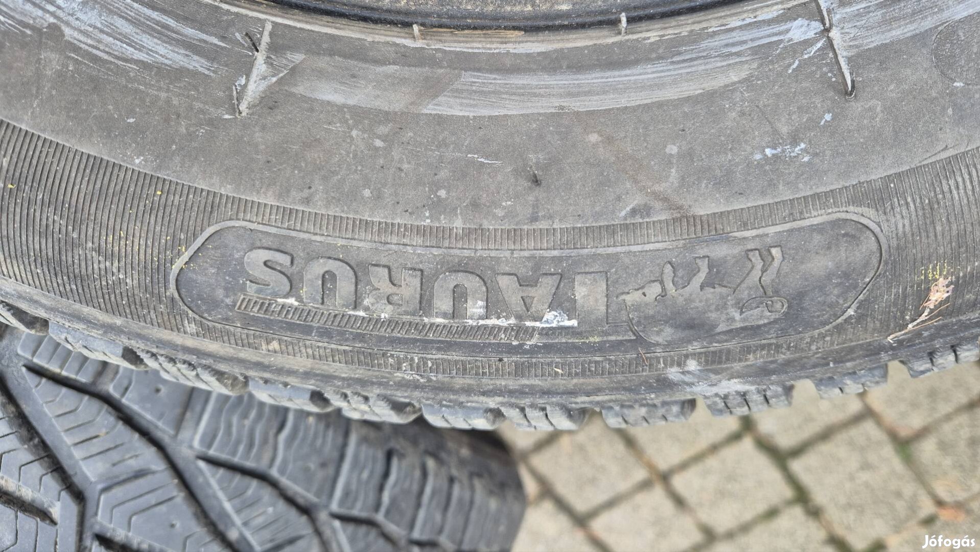 215/65R16 téli gumi szett, Taurus