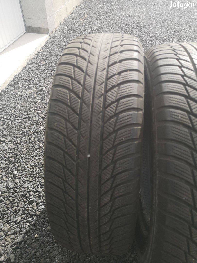 215/65R17 2-4 db téligumi