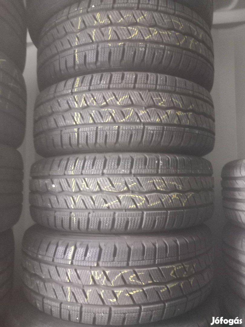215 65 15 C Ford Custom újszerű Téli szett