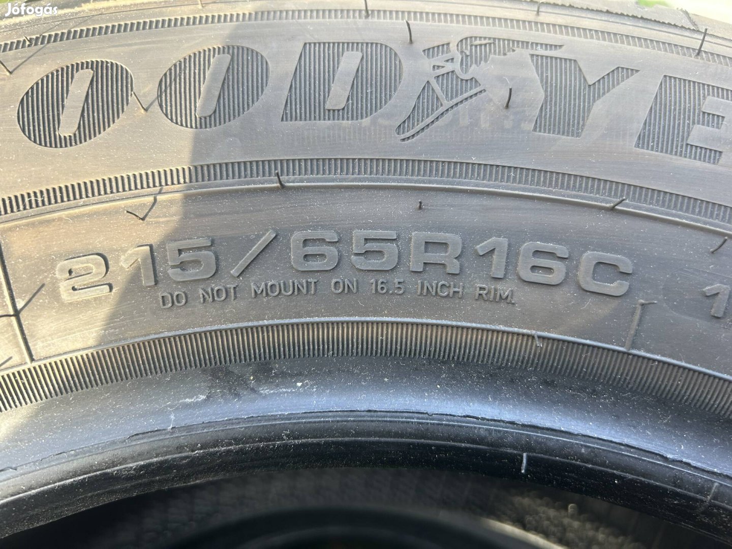 215/65 16 C  Elektromos auto gumi