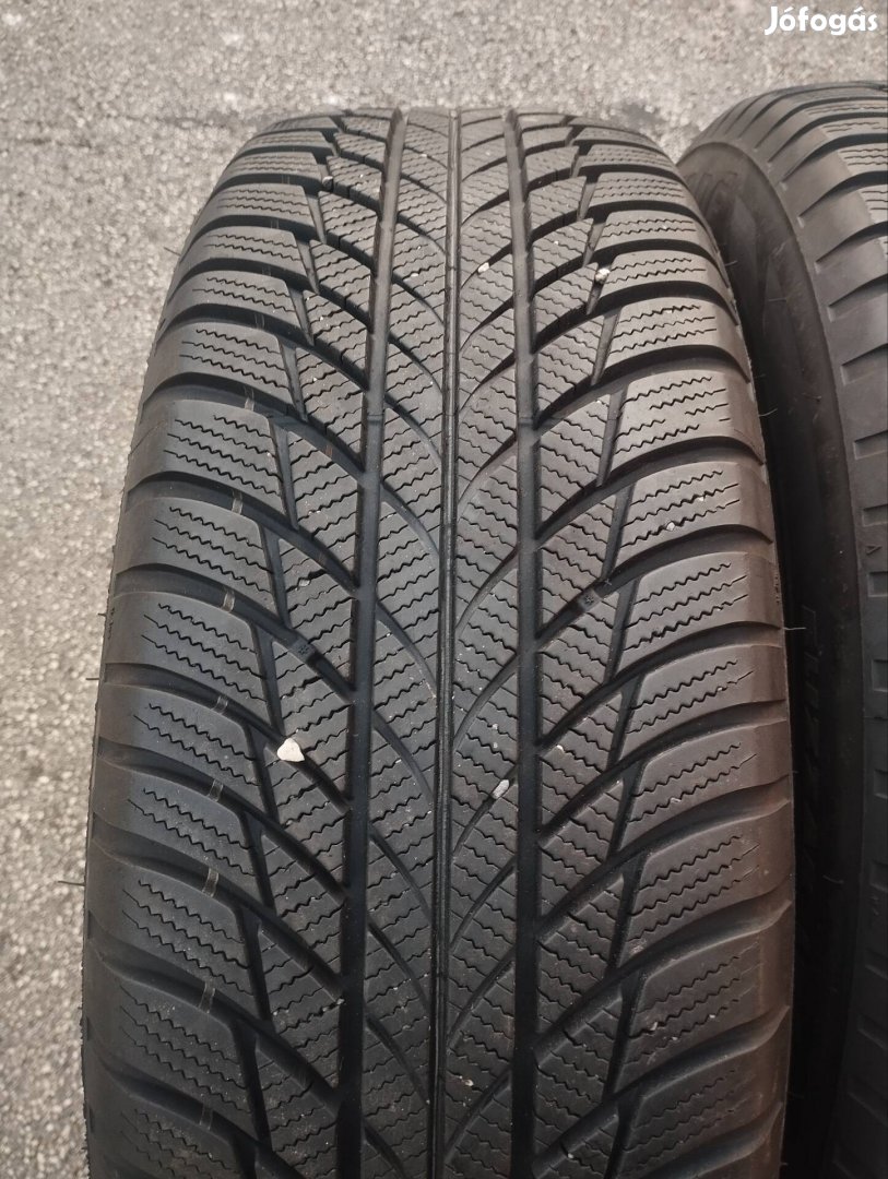 215/65 17 Bridgestone újszerű téli gumi r17 " dot23