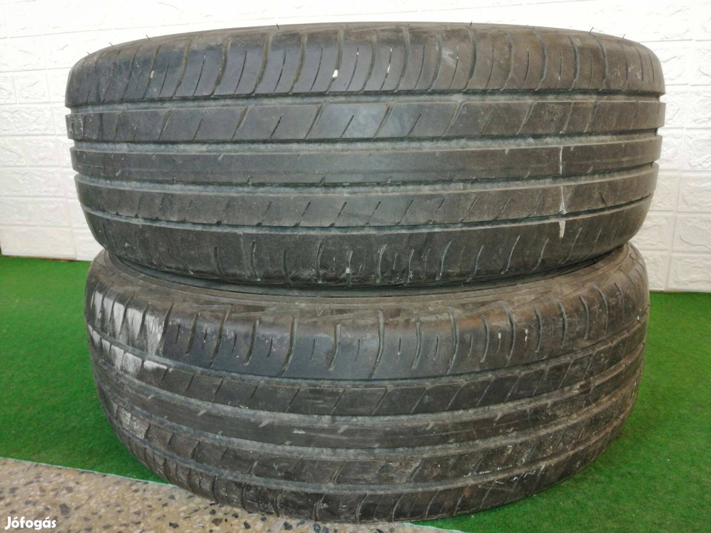 215 65 17 falken nyári gumi 2 db