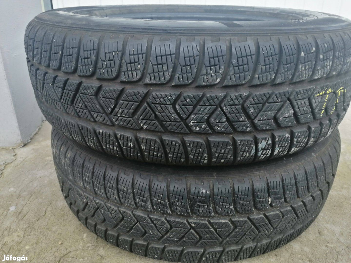 215 65 17 pirelli 215/65 R 17 téli gumi 2 db