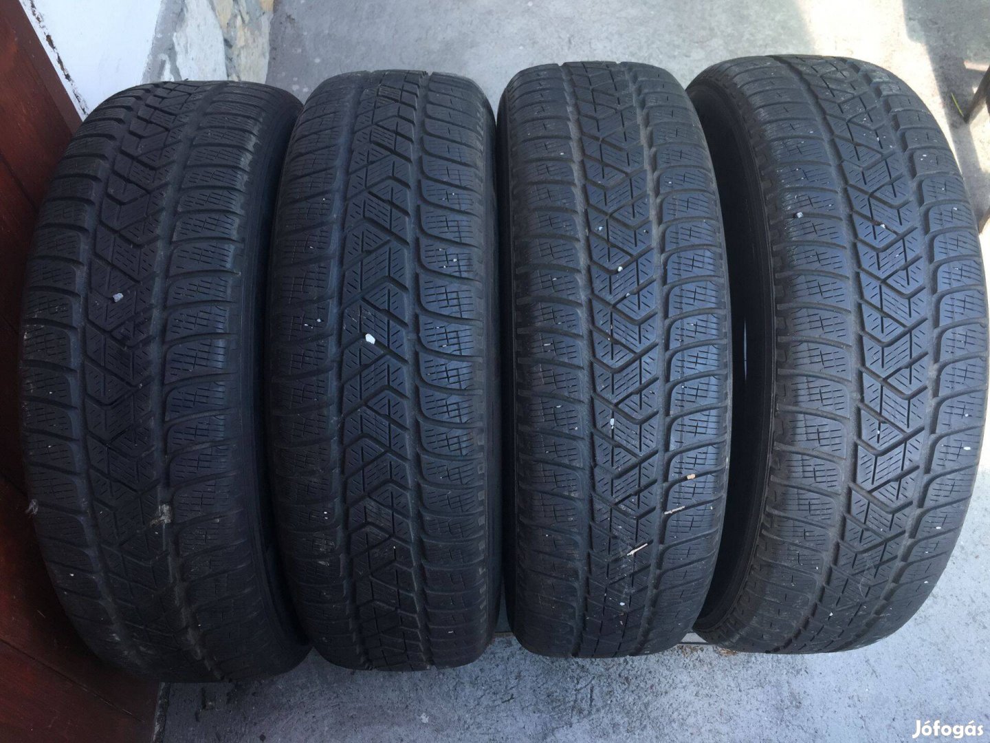 215 65 17 téli gumi Pirelli eladó!