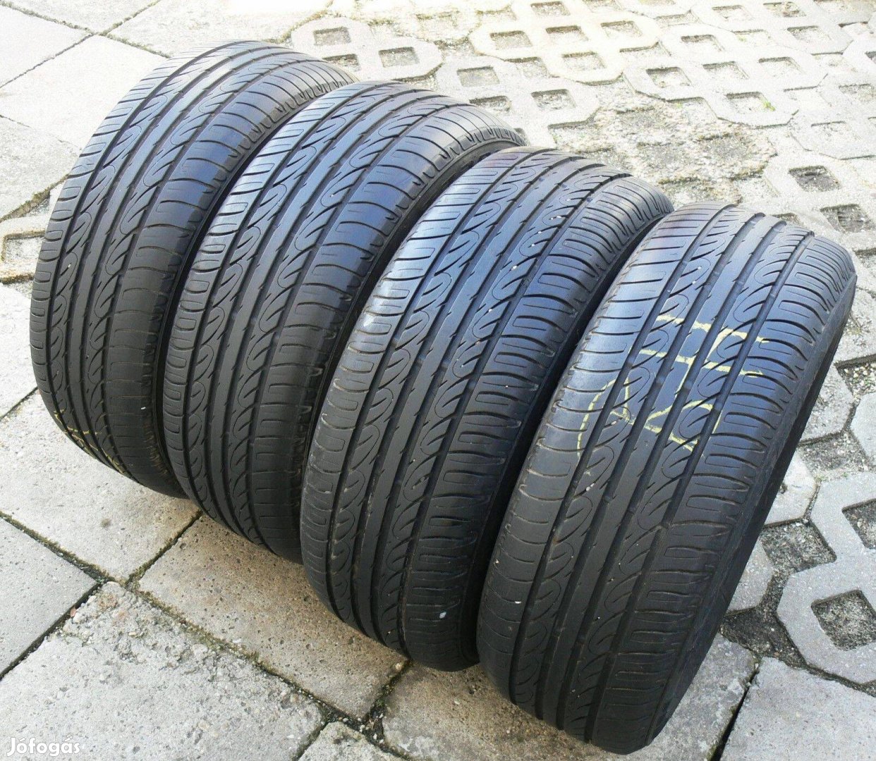 215/65 R15 Firestone Nyári gumik