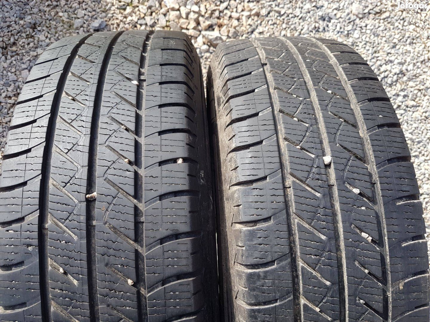 215/65 R16C négyévszak gumi 2db Goodyear DOT2021