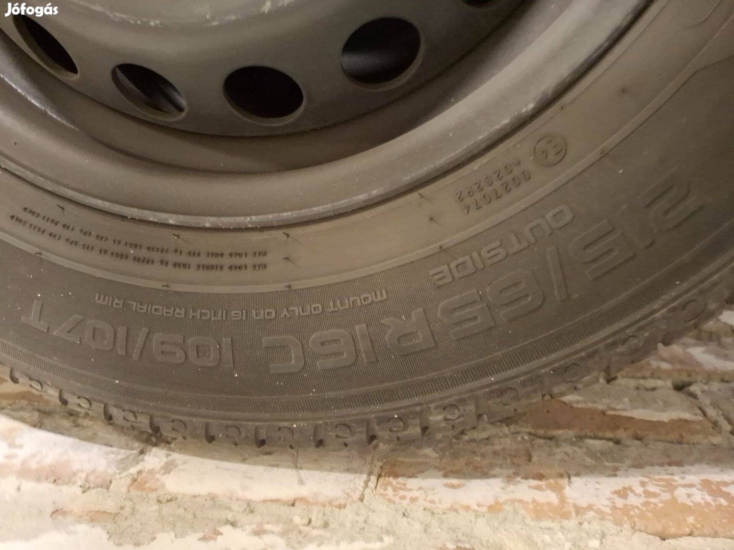 215/65 R16 C Nokian nyári gumi