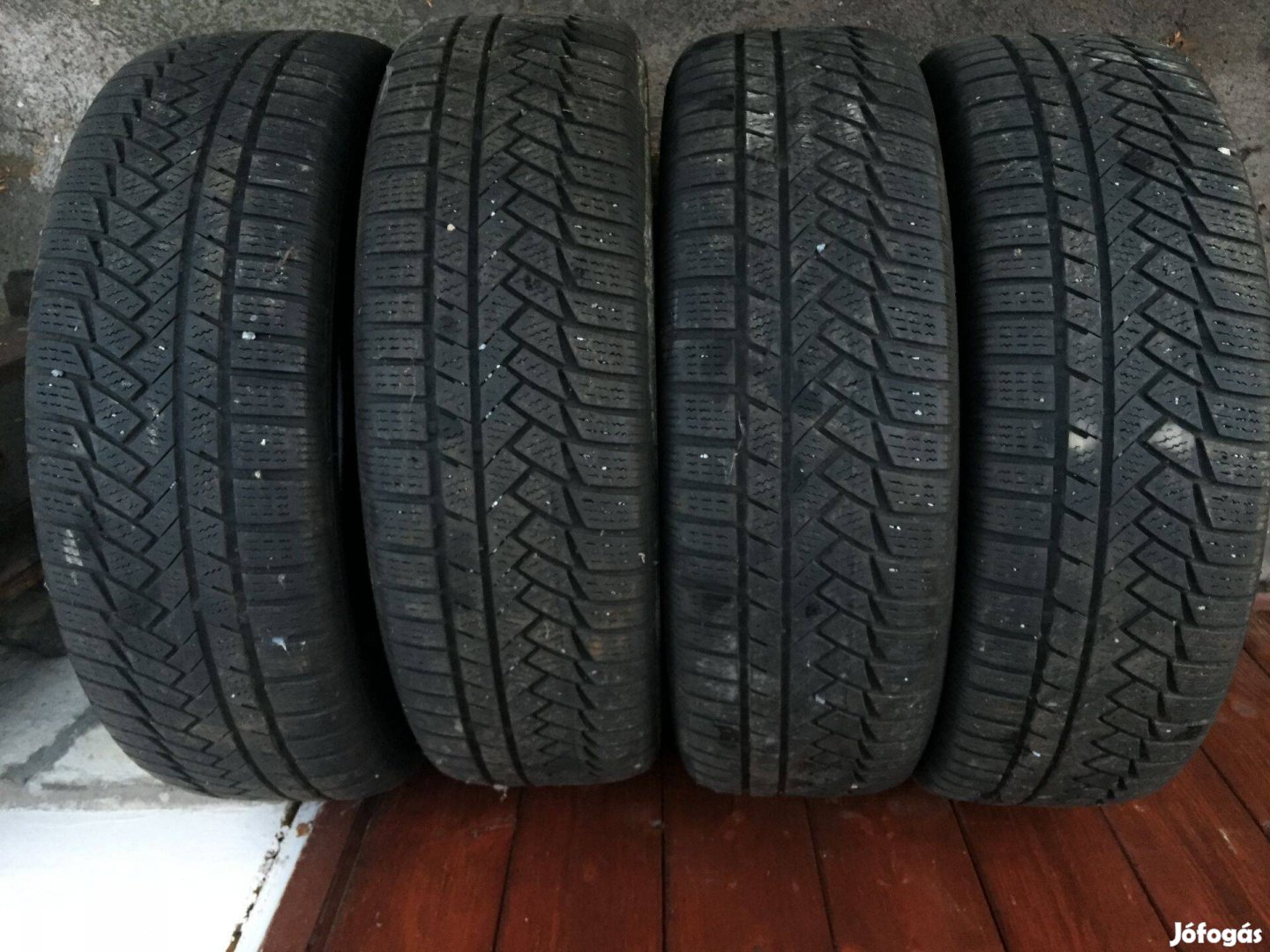 215 65 R16 Continentel téli gumi eladó!