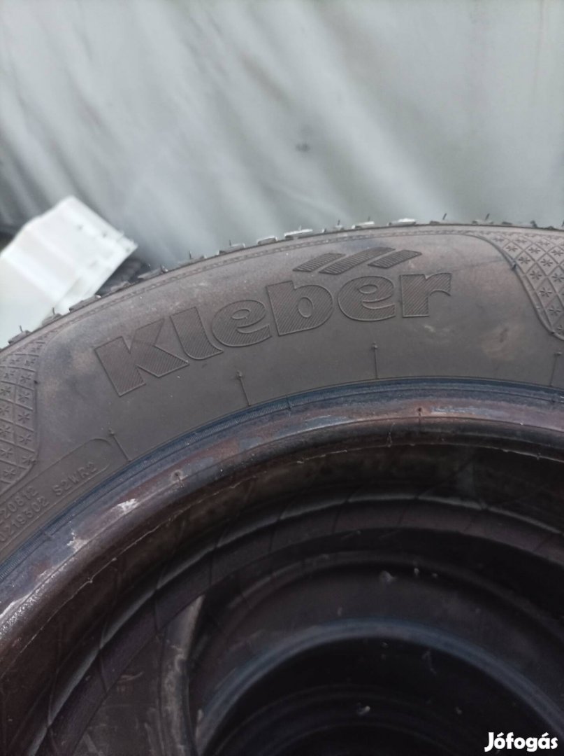 215/65 R16 Kléber téli gumi eladó 