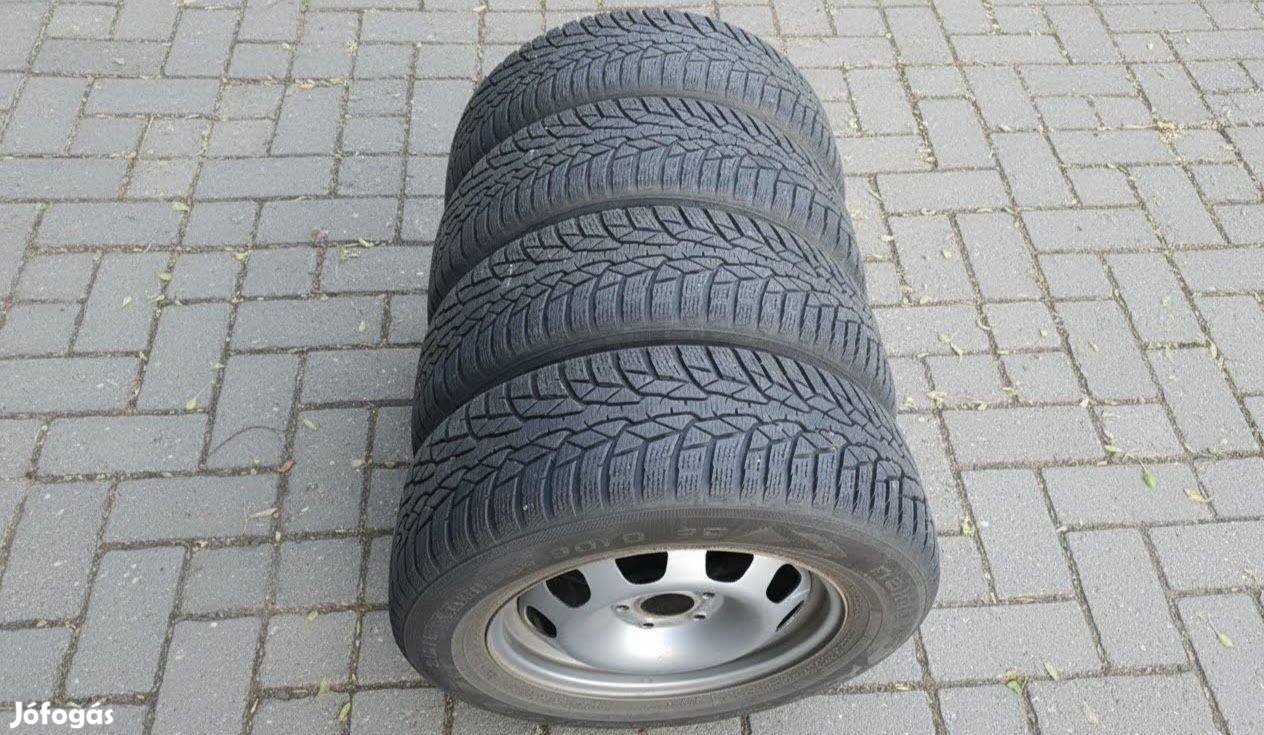 215/65 R16 Nokian téli gumi felnivel eladó (Dacia Duster)