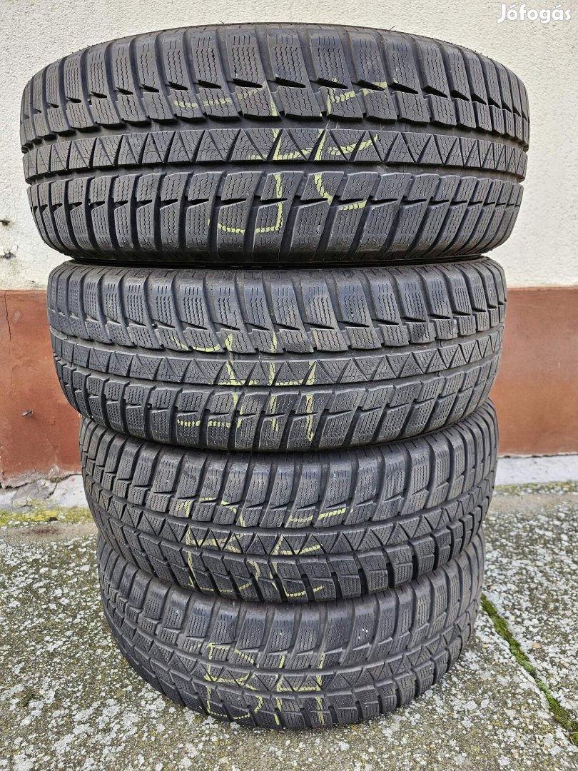 215/65 R16 téligumi garnitúra