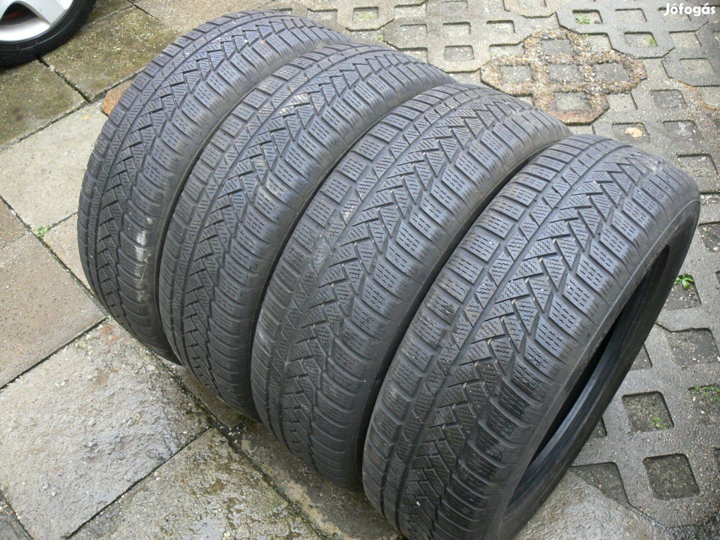 215/65 R17 Continental Téli gumik