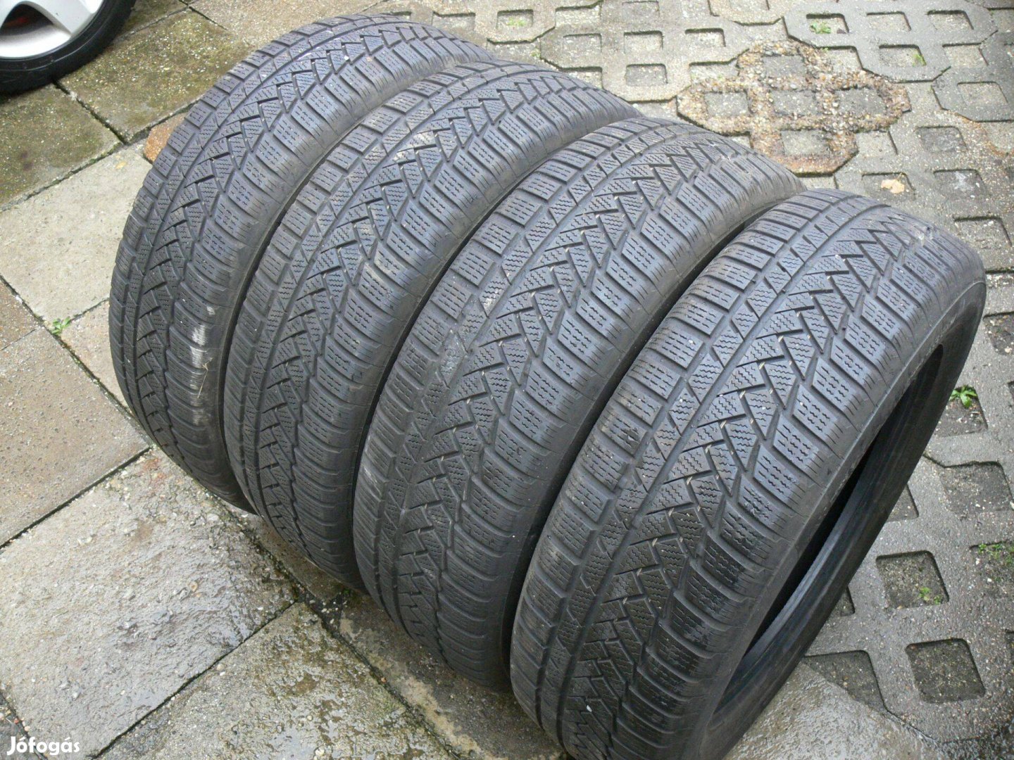 215/65 R17 Continental Téli gumik