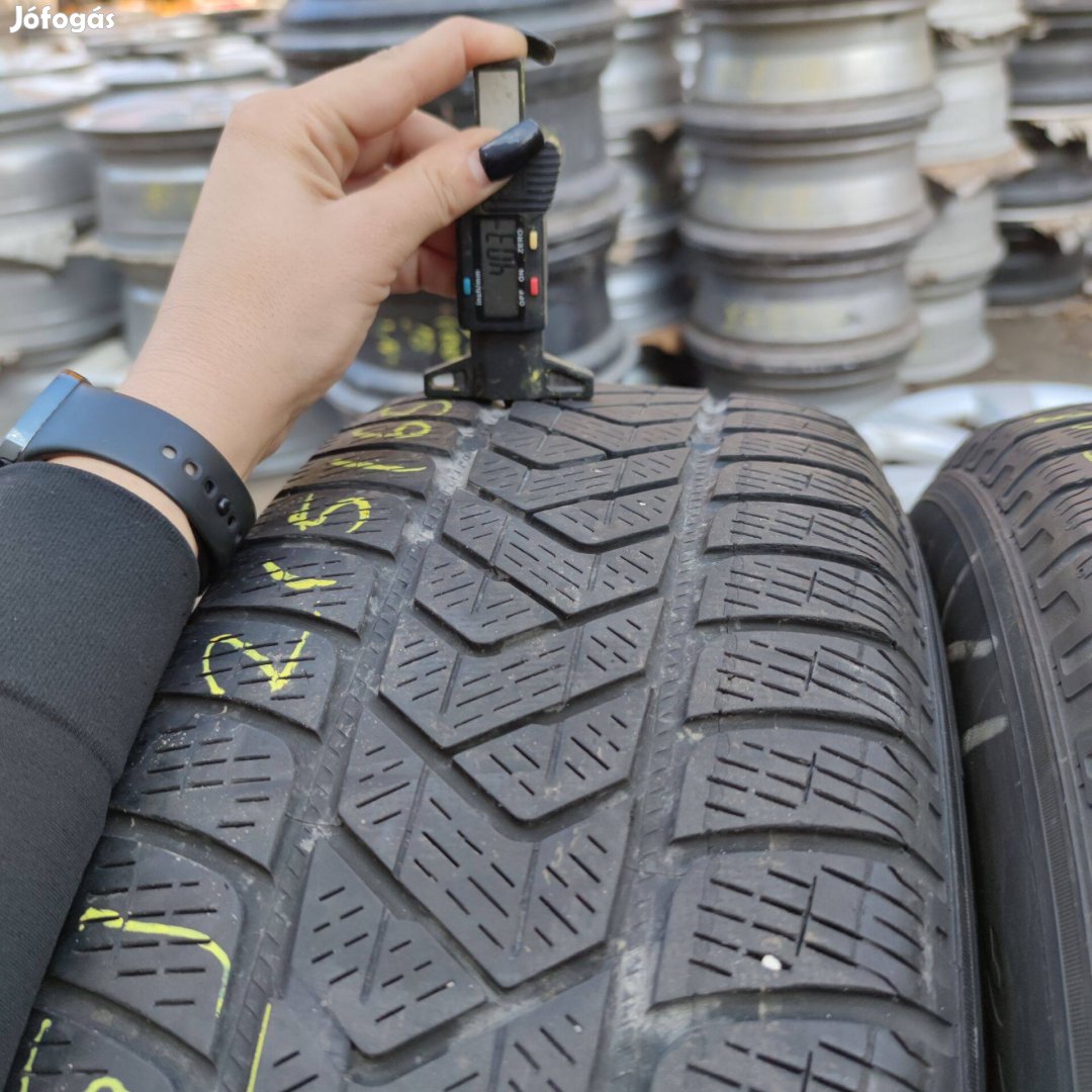 215/65 R17 Pirelli téli gumi 12000ft a 4db /136/