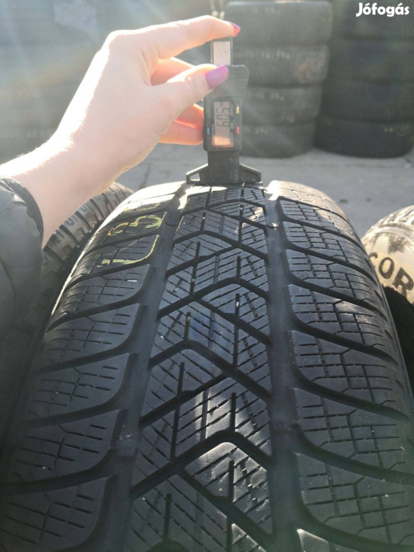 215/65 R17 Pirelli téli gumi 50000ft a 4db/303/