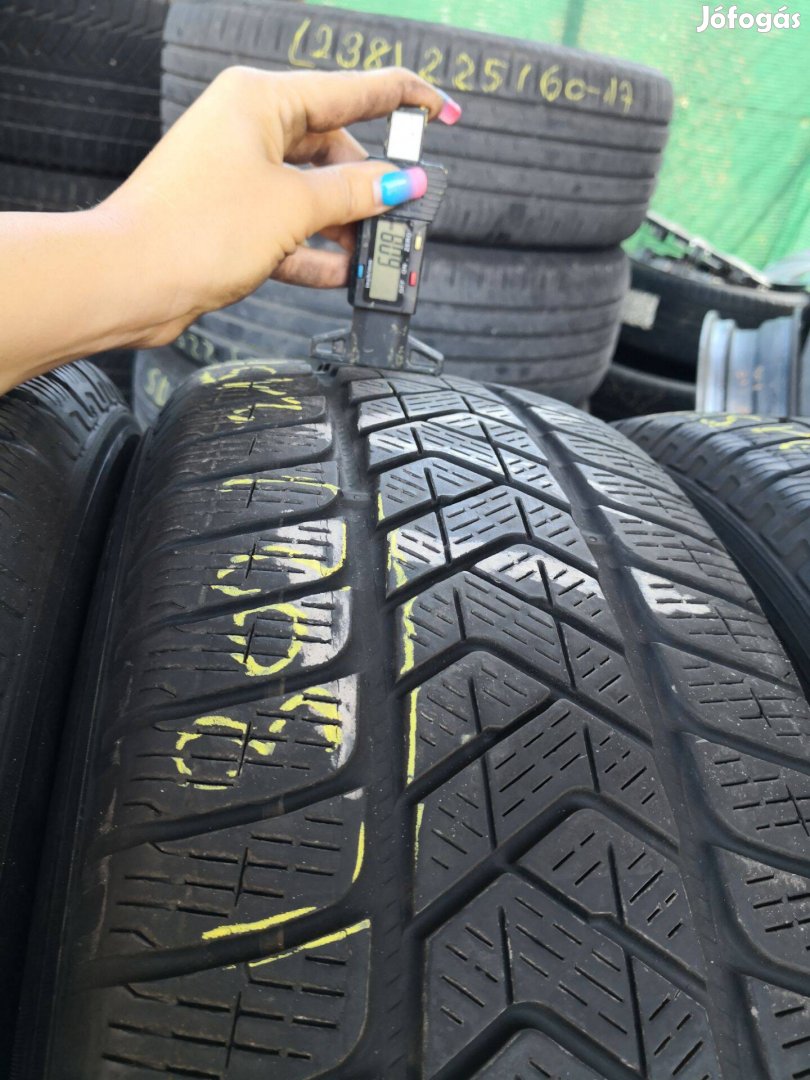 215/65 R17 Pirelli téli gumi 55000ft a 4db/302/