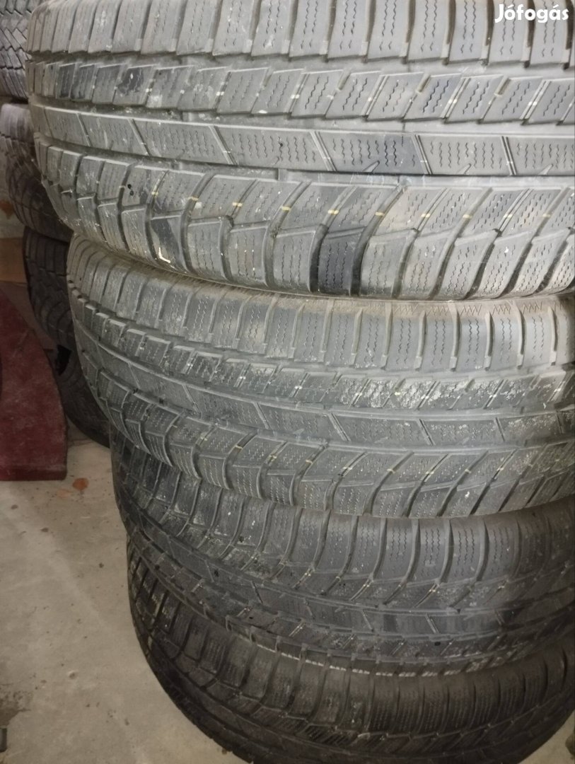 215/65 R17 Téli gumi Toyo Németországból 6 mm-es 