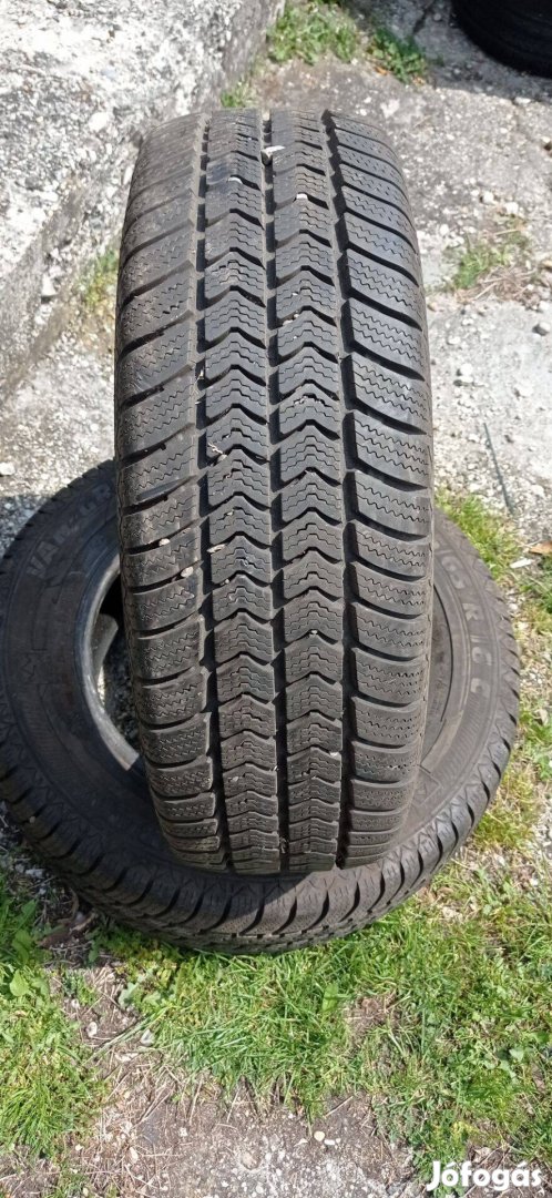 215/65 r16C 80%os 5éves 2db Semperit téli gumi eladó