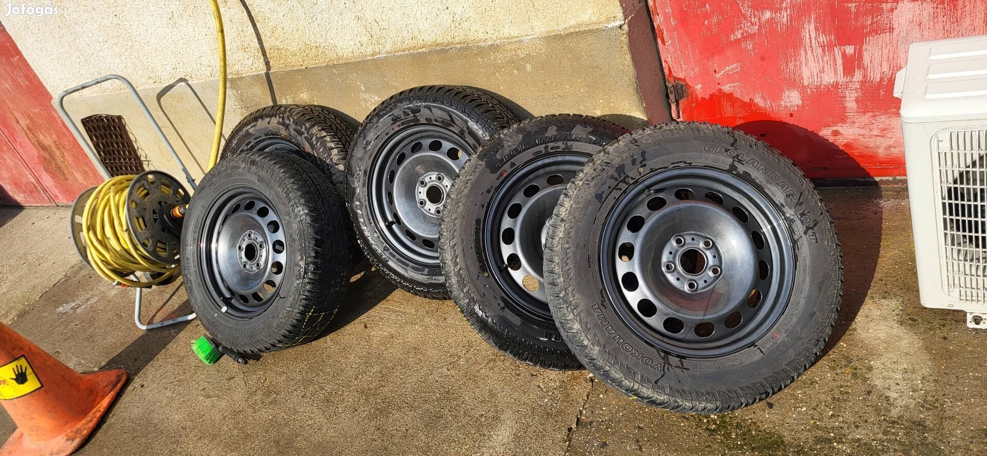 215 65 r16 Yokohama Geolandar gumi + 5x112 VW felni