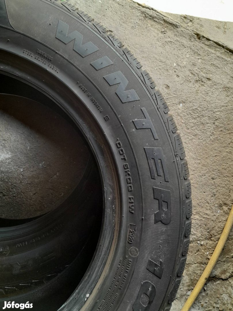 215 65 r16 gumi szinte uj