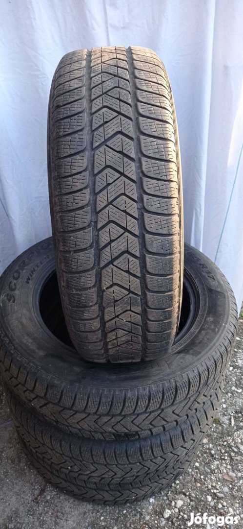 215/65 r17 4db Pirelli téli gumi eladó