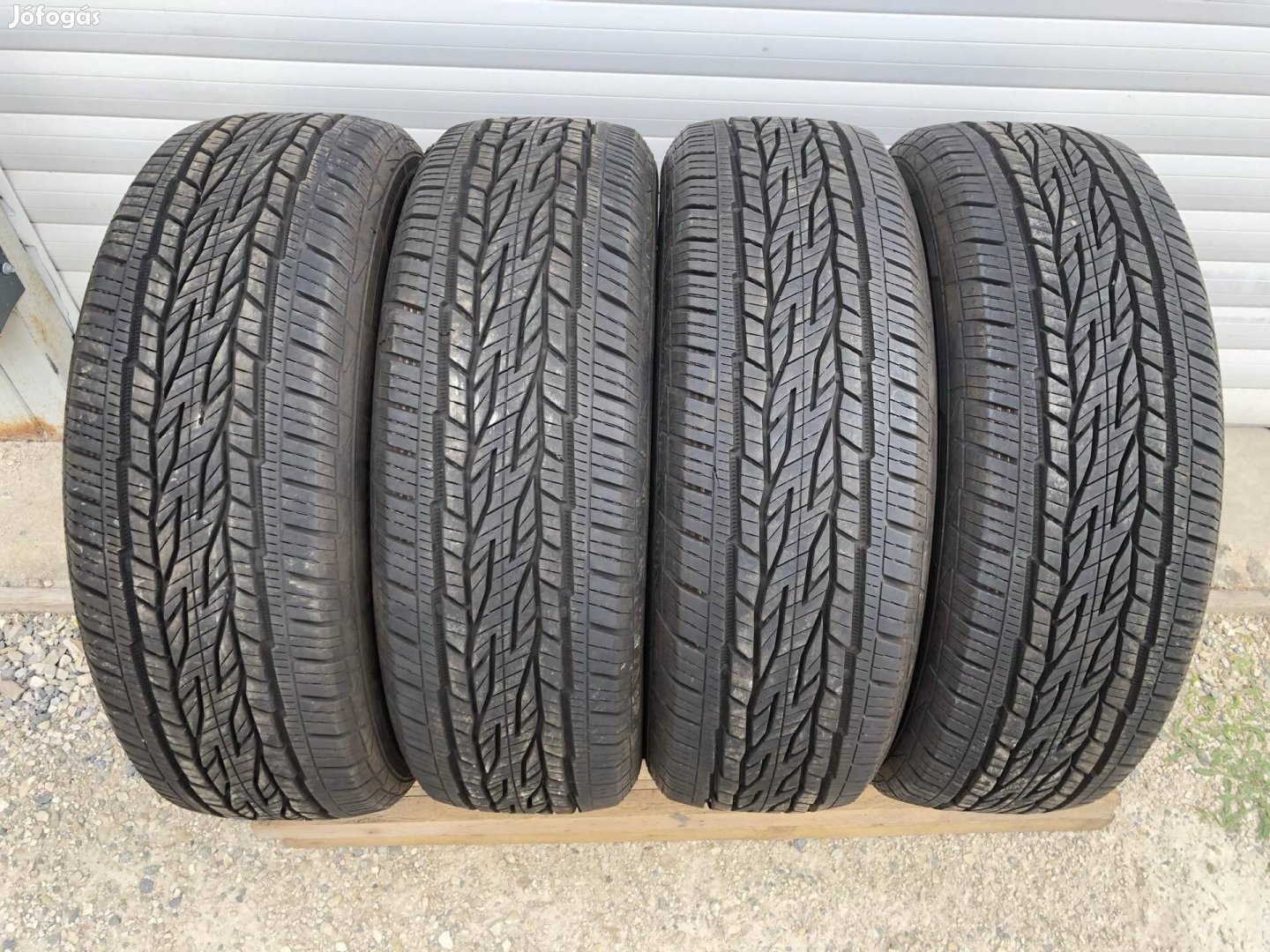 215/65r16 Continental Cross Contact LX2 Gumi 