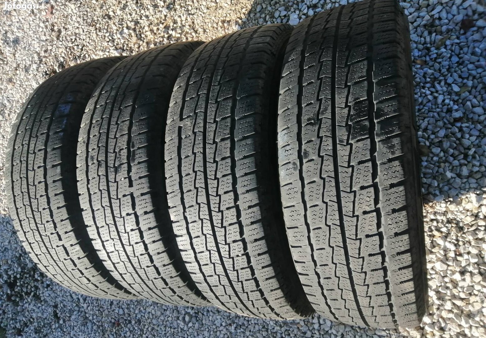 215/65r16c Hankook Téligumi