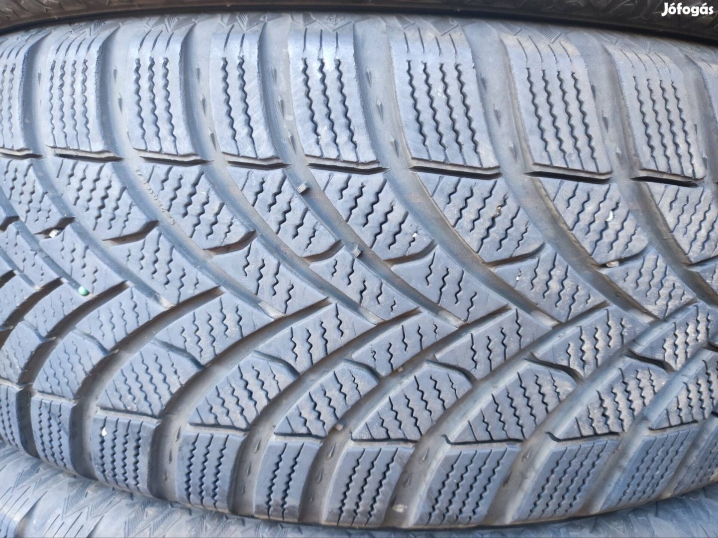 215/65r16os Semperit téligumi