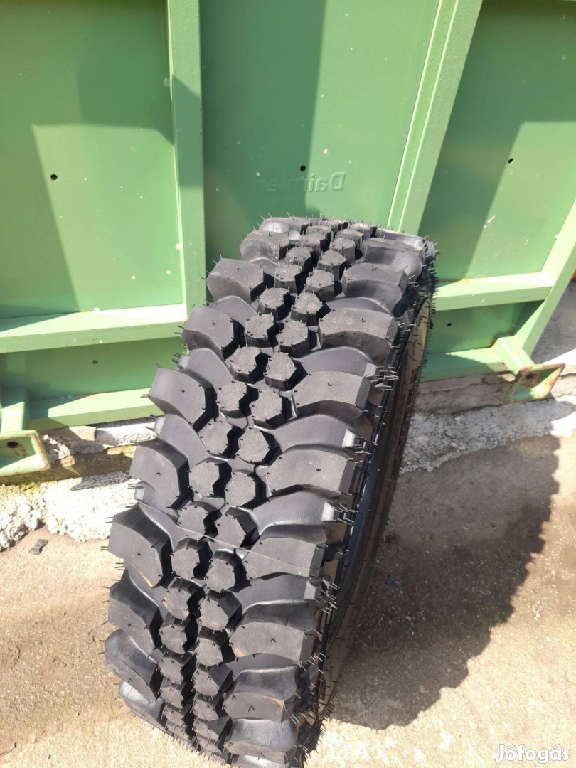 215/70R15 Kaiman mintás terepgumi