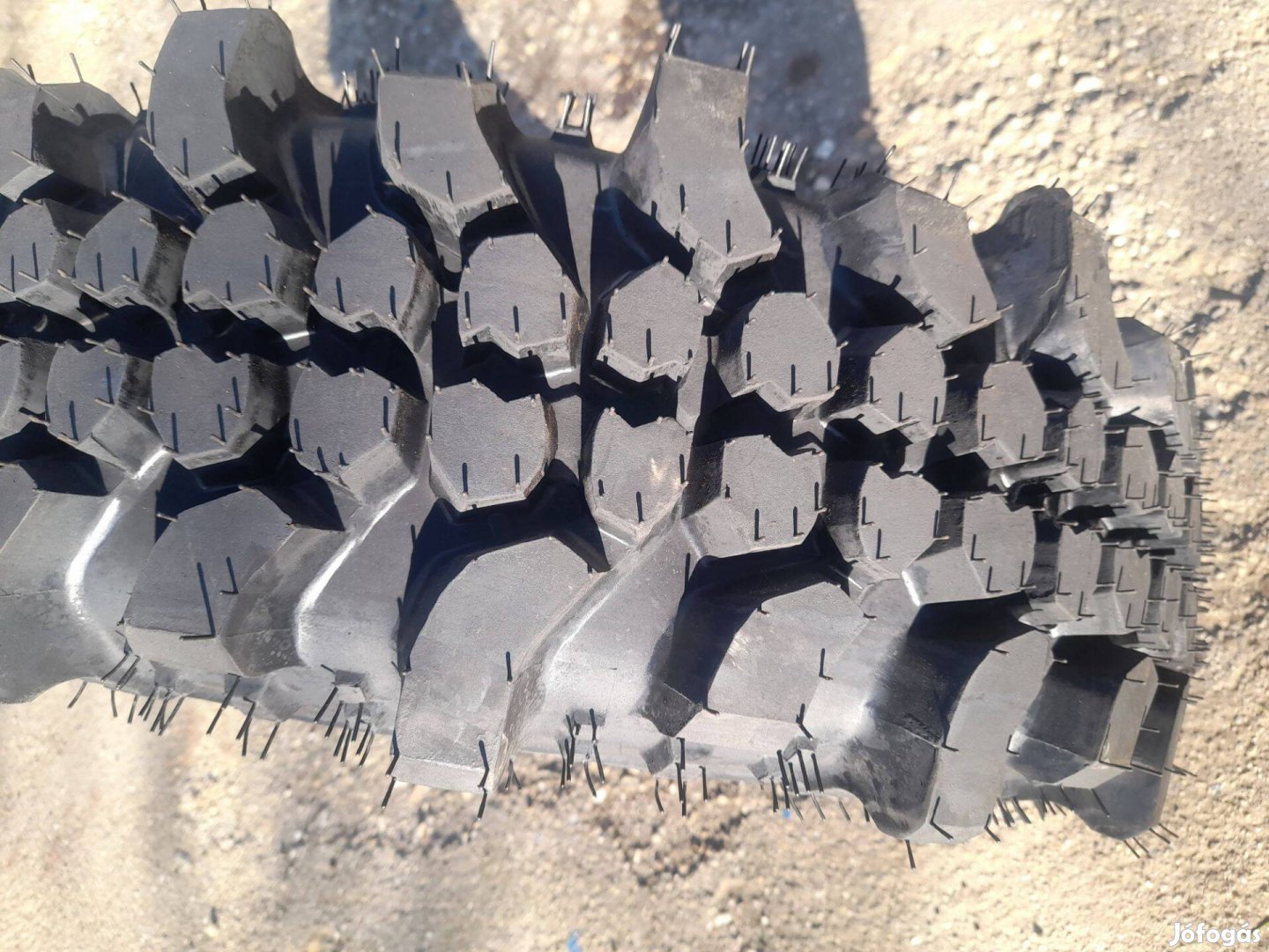 215/70R15 Simex mintás terepgumi