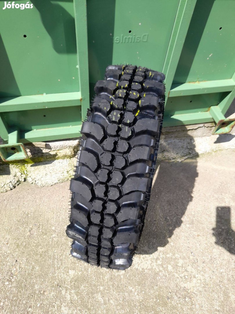 215/70R15 Simex mintás terepgumi