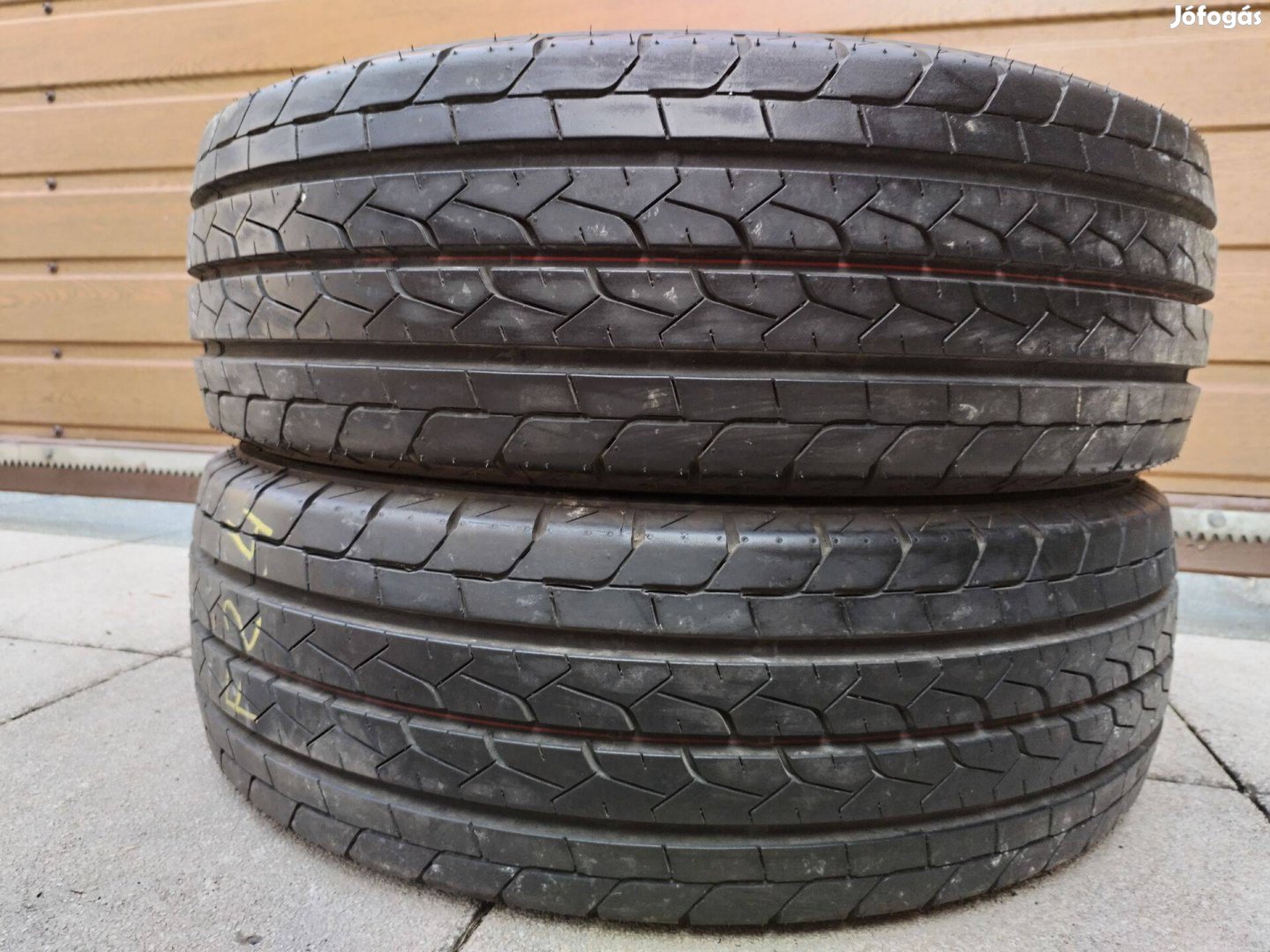 215 70 15 c bridgestone 215/70 R 15 C nyári gumi 2 db újszerű