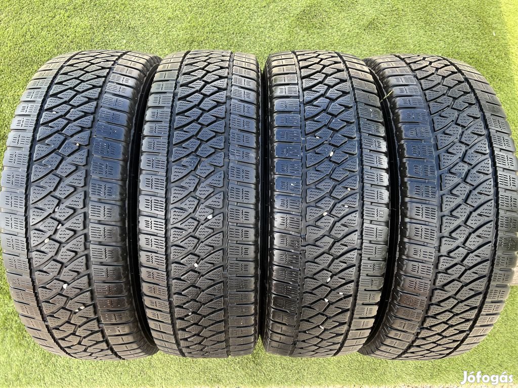 215/70 R15C Bridgestone Blizzak W810 téli gumi 6-7mm