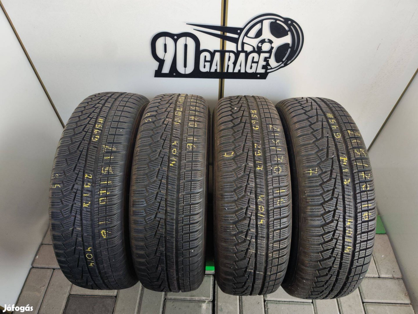 215/70 R16 Hankook 4db Téligumi 90Garage #569