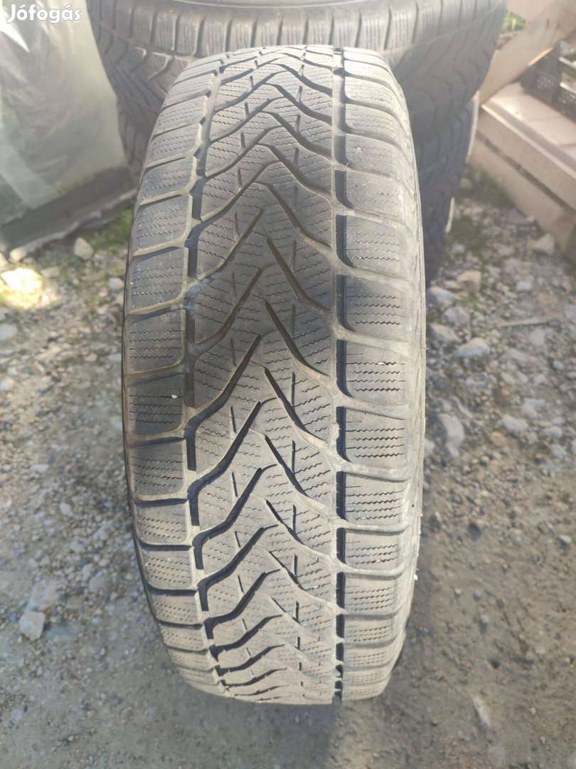 215/70 R16 téli gumi jó állapotban, 4 db. eladó