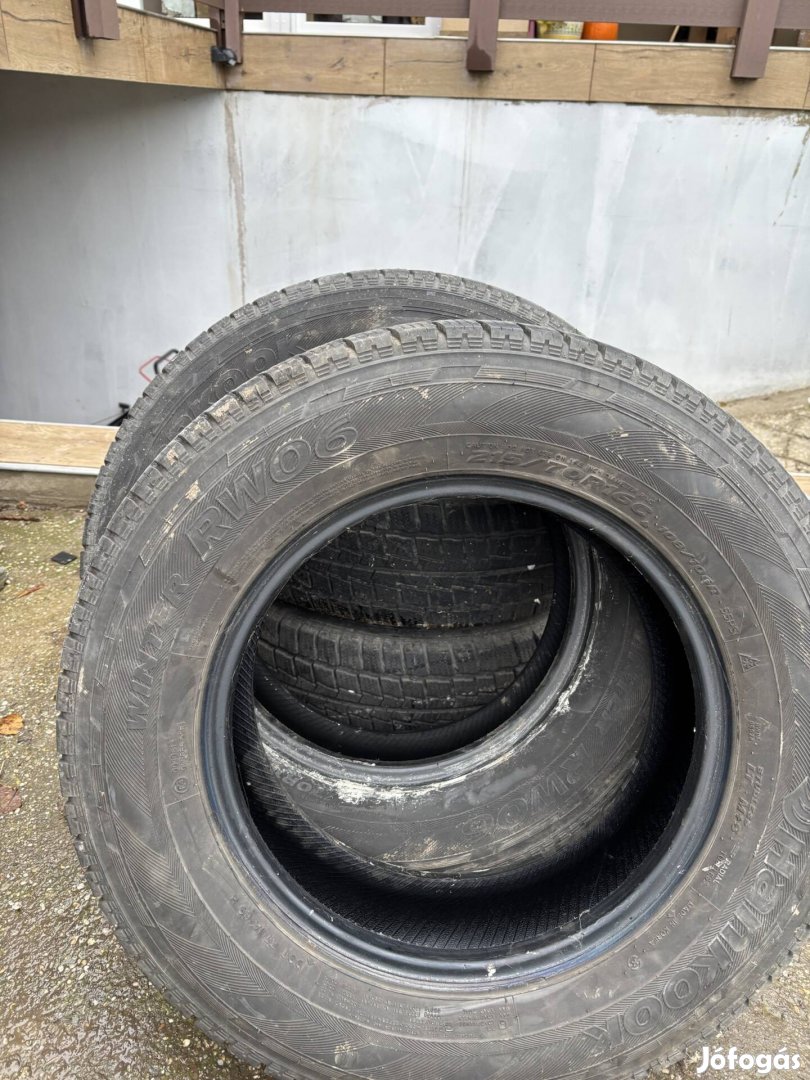 215/70 r16 c téligumi kistehetautóra, furgonra