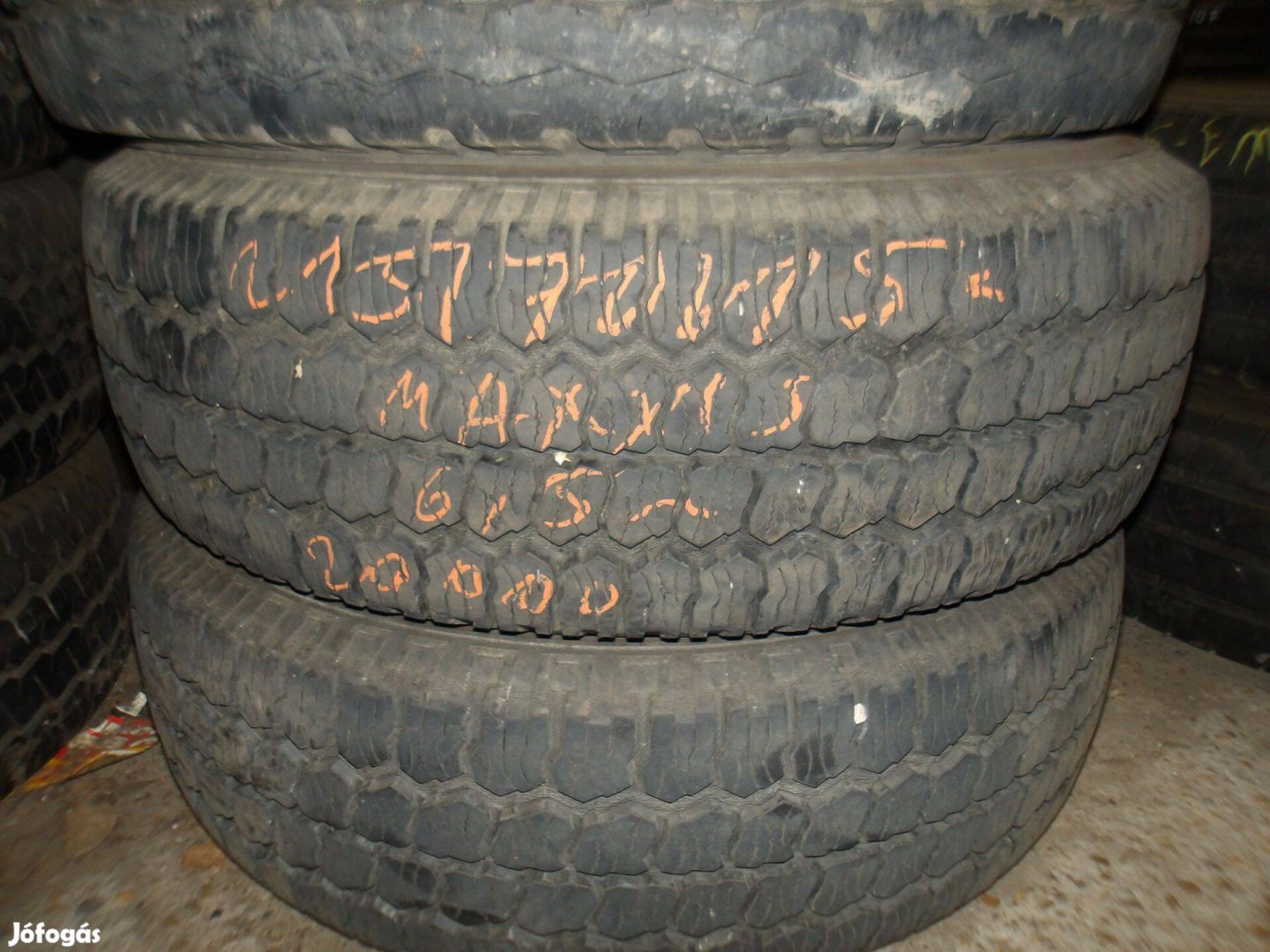 215/70r15c Maxxis nyári gumi ajándék szereléssel