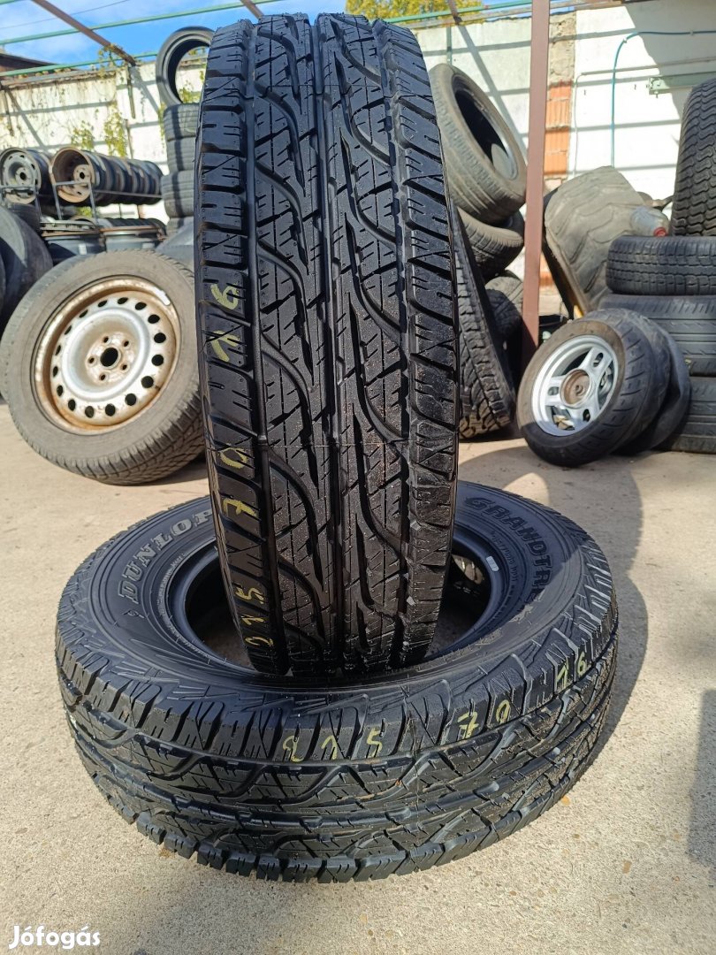 215/70r16 A/T Dunlop 